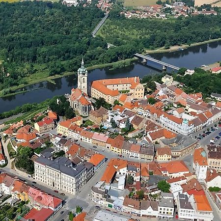 Dum V Podzamci Apartman Mělník Kültér fotó