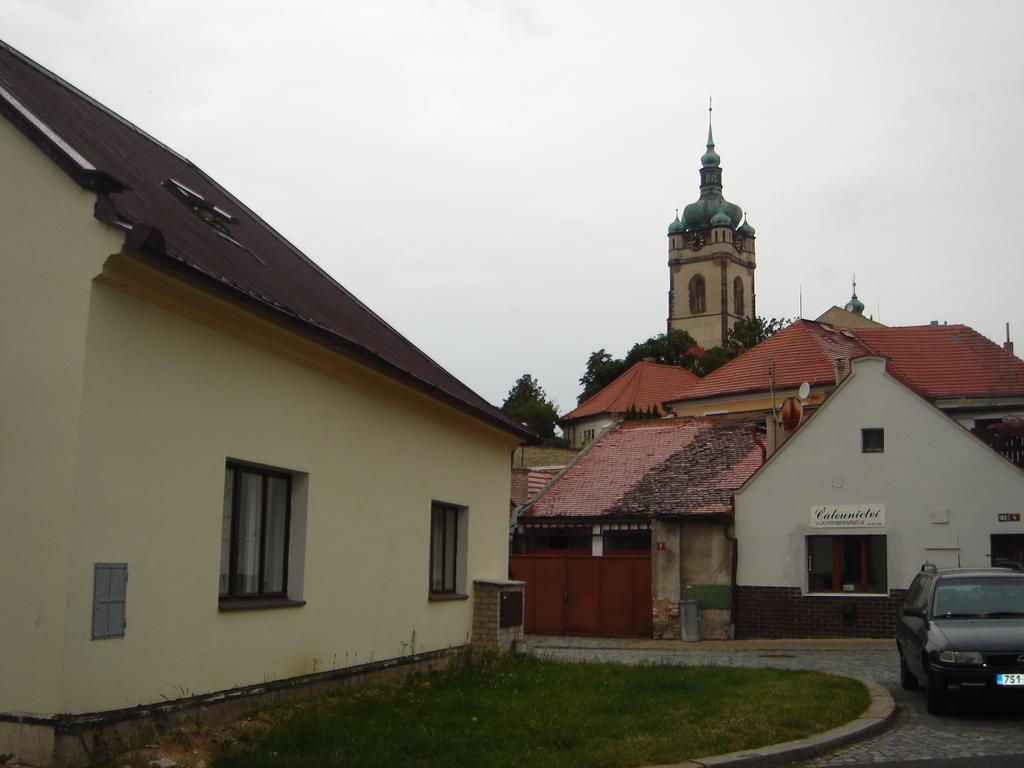 Dum V Podzamci Apartman Mělník Kültér fotó