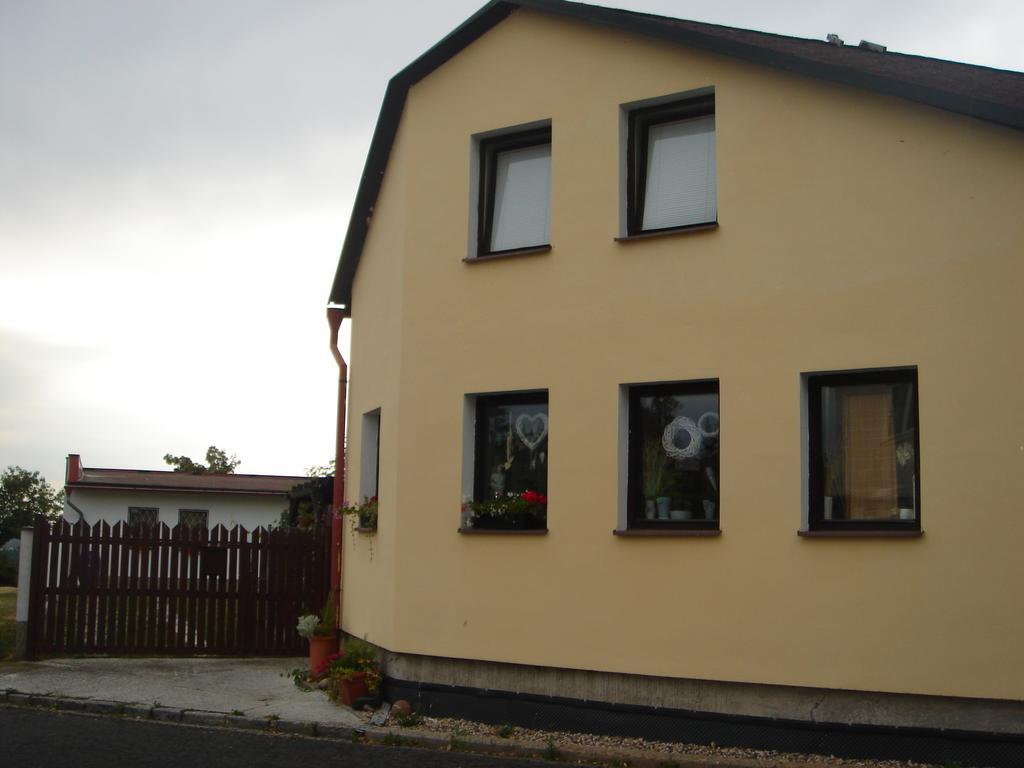 Dum V Podzamci Apartman Mělník Kültér fotó